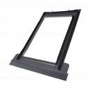 Окно мансардное суперэнергосберегающее Fakro LUX 94x140 ручка снизу FTT U8 Thermo